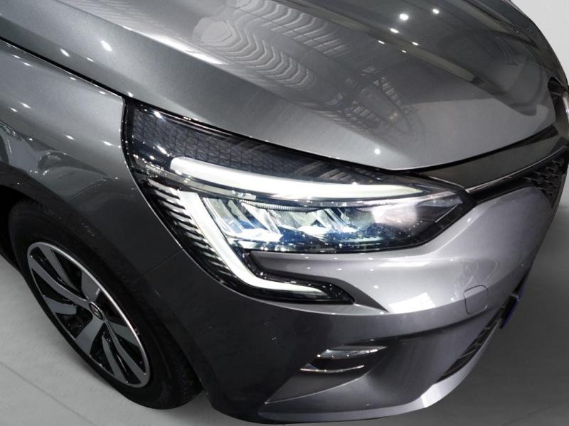 Used RENAULT Clio 1.0 TCe 90ch Evolution 2023 Gris Platine € 15390 in Lesménils
