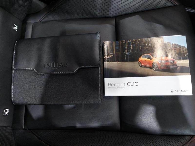 Used RENAULT Clio 1.6 E-Tech 140ch Initiale Paris -21 2021 Bleu Celadon € 17490 in Lesménils