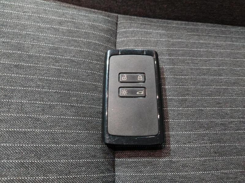 Used RENAULT Clio 1.0 TCe 90ch Intens -21N 2022 Blanc Quartz € 14990 in Lesménils