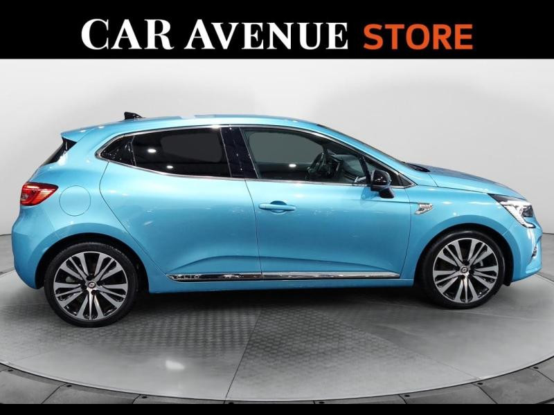Used RENAULT Clio 1.6 E-Tech 140ch Initiale Paris -21 2021 Bleu Celadon € 17490 in Lesménils