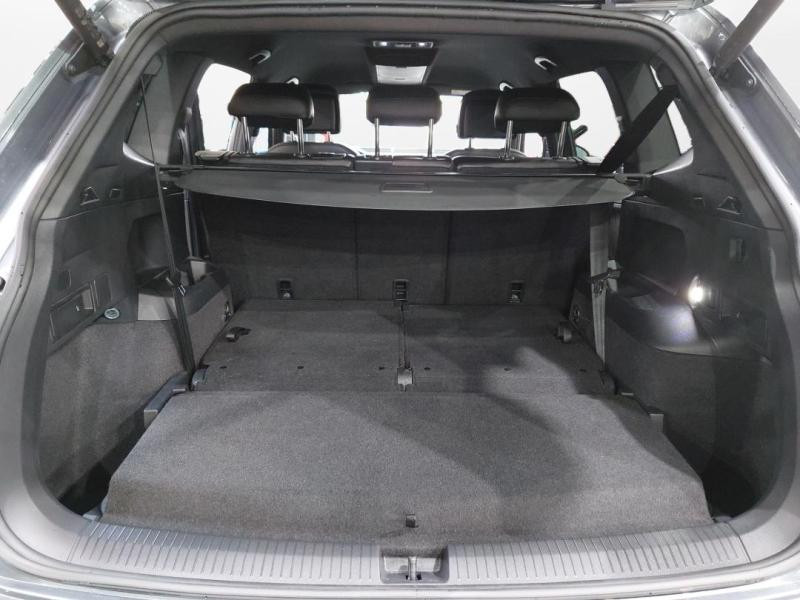 Occasion VOLKSWAGEN Tiguan Allspace 2.0 TDI 150ch R-Line DSG7 2023 Gris Pyrite métallisée 40990 € à Lesménils