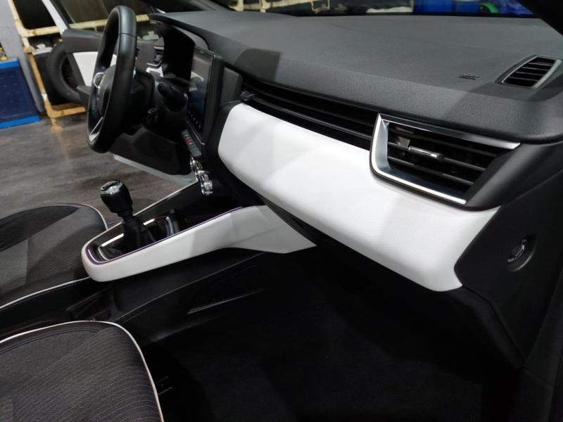 Used RENAULT Clio 1.0 TCe 90ch Intens -21N 2022 Blanc Quartz € 14990 in Lesménils