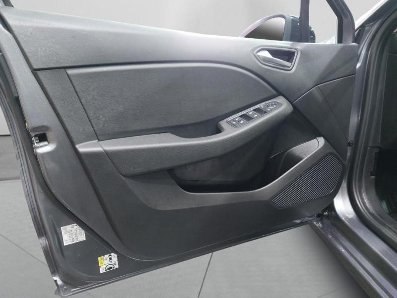 Used RENAULT Clio 1.0 TCe 90ch Evolution 2023 Gris Platine € 15390 in Lesménils