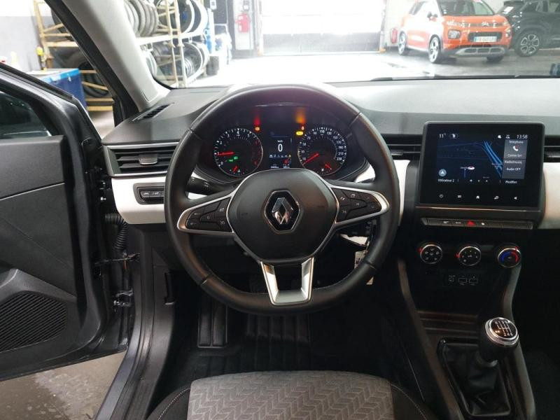 Used RENAULT Clio 1.0 TCe 90ch Evolution 2023 Gris Platine € 15390 in Lesménils