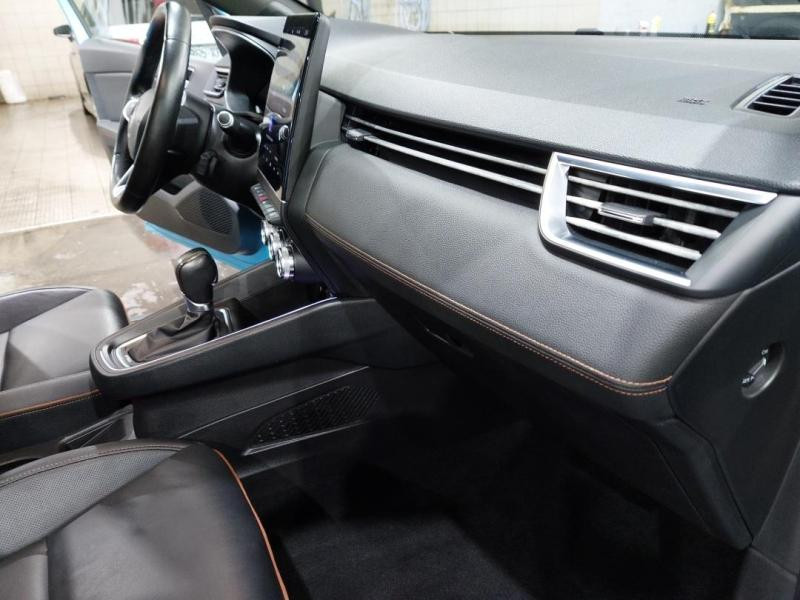 Used RENAULT Clio 1.6 E-Tech 140ch Initiale Paris -21 2021 Bleu Celadon € 17490 in Lesménils