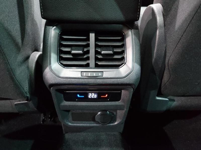 Occasion VOLKSWAGEN Tiguan 2.0 TDI 150ch Elegance DSG7 2022 Noir Intense nacrée 27390 € à Lesménils