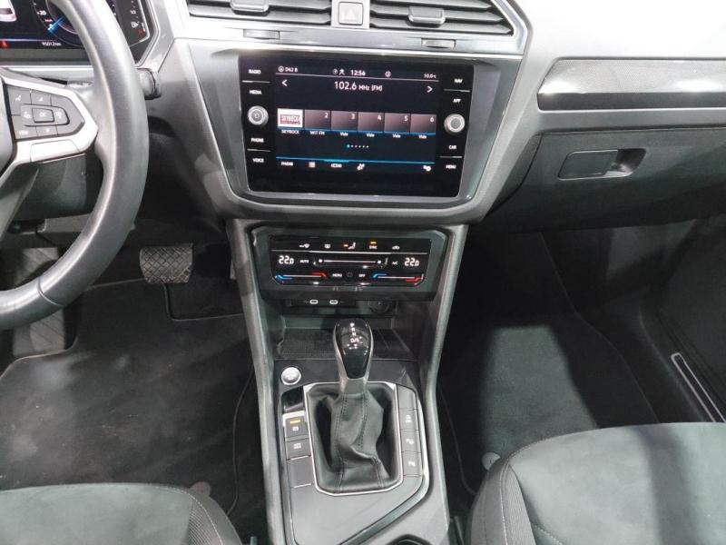 Occasion VOLKSWAGEN Tiguan 2.0 TDI 150ch Elegance DSG7 2022 Noir Intense nacrée 27390 € à Lesménils