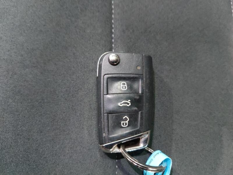 Occasion VOLKSWAGEN Tiguan 2.0 TDI 150ch Elegance DSG7 2022 Noir Intense nacrée 27390 € à Lesménils