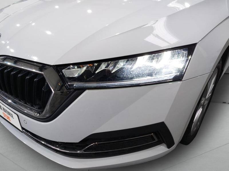 Occasion SKODA Octavia Combi 2.0 TDI 150ch Style DSG7 2022 Blanc Cristal spéciale 21590 € à Lesménils