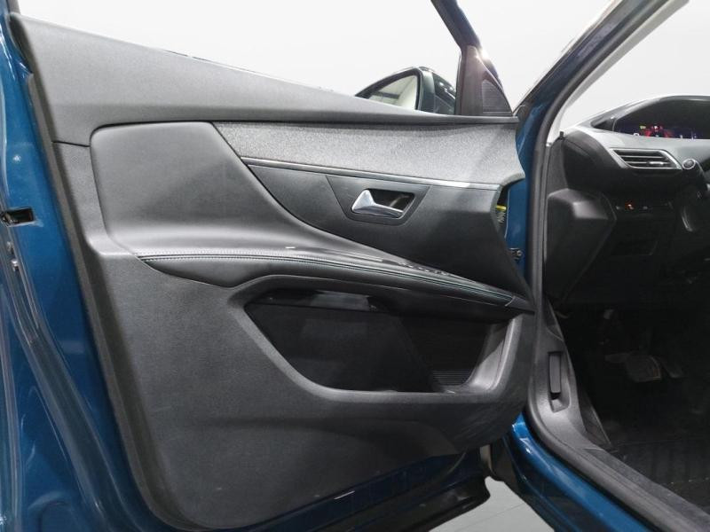 Used PEUGEOT 5008 1.2 PureTech 130ch S&S Allure Pack EAT8 2022 Bleu Célèbes (M) € 21990 in Lesménils