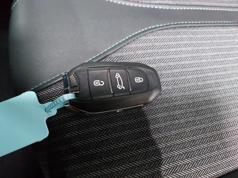 Used PEUGEOT 5008 1.2 PureTech 130ch S&S Allure Pack EAT8 2022 Bleu Célèbes (M) € 21990 in Lesménils