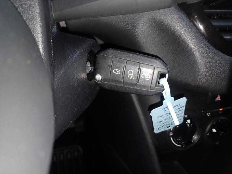 Occasion PEUGEOT 208 1.4 HDi FAP Style 5p 2015 Gris 8990 € à Lesménils