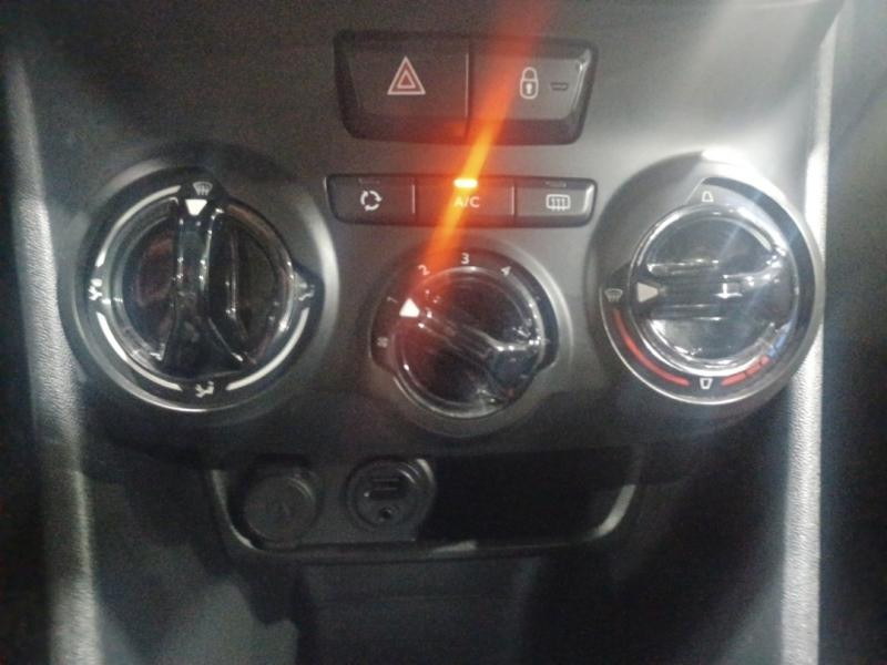 Occasion PEUGEOT 208 1.4 HDi FAP Style 5p 2015 Gris 8990 € à Lesménils