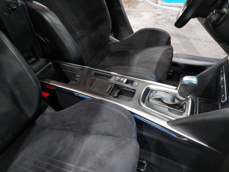 Used RENAULT Megane 1.6 dCi 165ch energy GT EDC 2018 Blanc € 16990 in Lesménils