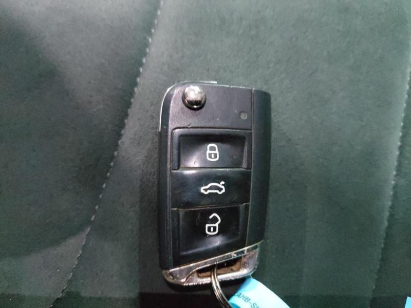 Used VOLKSWAGEN Tiguan 2.0 TDI 150ch Match DSG7 Euro6d-T 2020 Reflet d'Argent métallisée € 22990 in Lesménils