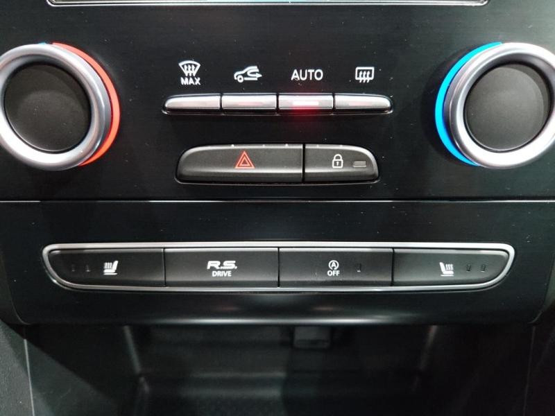 Used RENAULT Megane 1.6 dCi 165ch energy GT EDC 2018 Blanc € 16990 in Lesménils