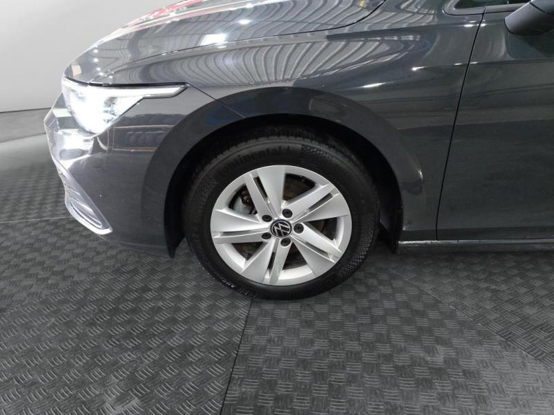 Used VOLKSWAGEN Golf 1.0 eTSI OPF 110ch Life DSG7 2020 Gris € 17490 in Lesménils