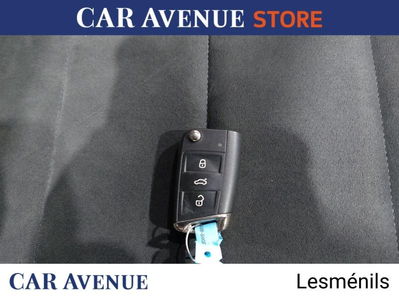 Used VOLKSWAGEN Tiguan 2.0 TDI 150ch Carat DSG7 2019 Blanc Pur € 21990 in Lesménils