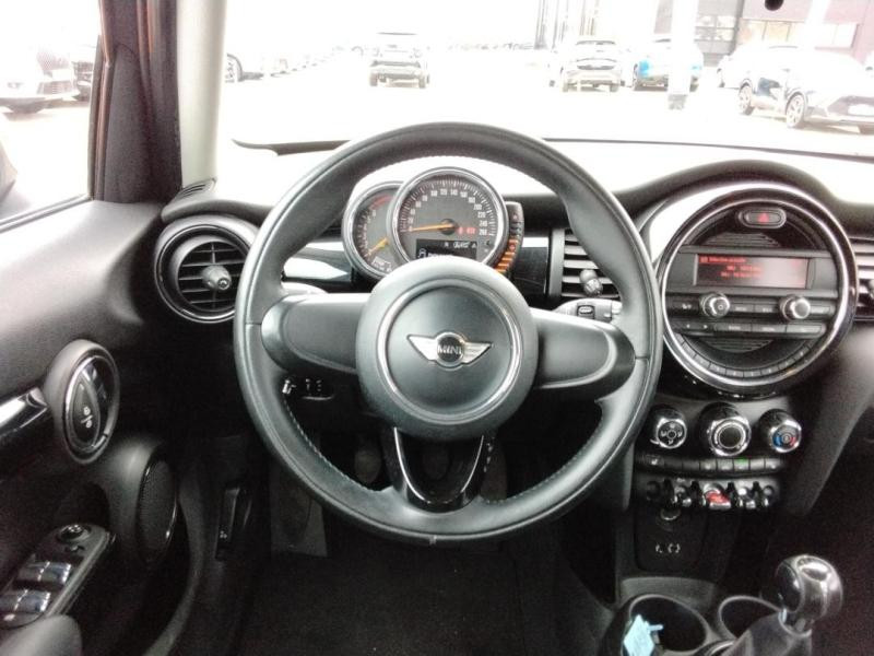 Occasion MINI Mini 5 Portes One 102ch 2015 Noir 8490 € à Lesménils