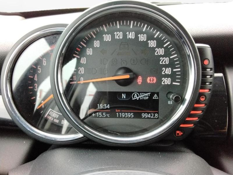 Occasion MINI Mini 5 Portes One 102ch 2015 Noir 8490 € à Lesménils