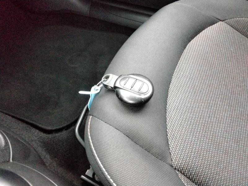 Occasion MINI Mini 5 Portes One 102ch 2015 Noir 8490 € à Lesménils