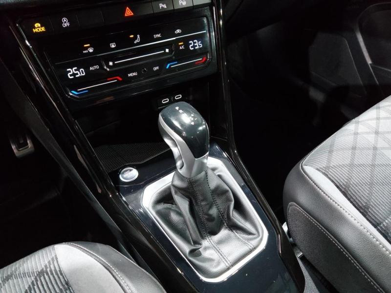 Used VOLKSWAGEN T-Roc 1.5 TSI EVO 150ch R-Line DSG7 2023 Noir Intense nacrée € 27490 in Lesménils