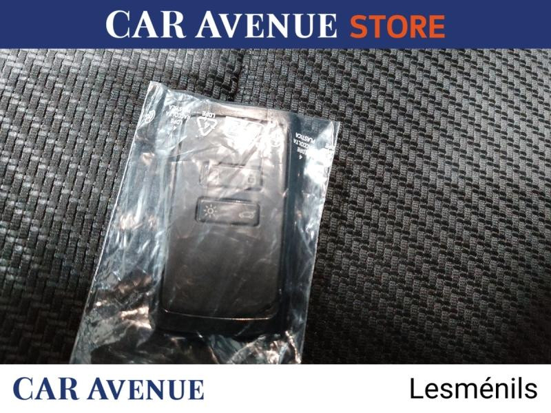 Used RENAULT Austral 1.2 E-Tech full hybrid 200ch Iconic esprit Alpine- 23 2024 Blanc Nacré brillant € 27990 in Lesménils