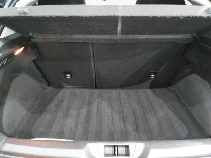 Used RENAULT Megane 1.6 dCi 165ch energy GT EDC 2018 Blanc € 16990 in Lesménils