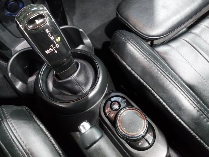 Occasion MINI Cabrio Cooper S 192ch Exquisite BVA7 Euro6d-T 2018 White Silver 17490 € à Lesménils