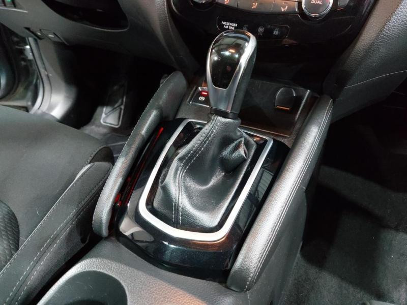 Used NISSAN Qashqai 1.2L DIG-T 115ch N-Connecta Xtronic 129g 2018 Gris Squale € 12990 in Lesménils