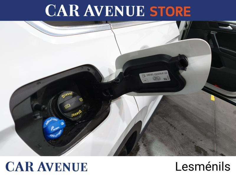 Used VOLKSWAGEN Tiguan 2.0 TDI 150ch Carat DSG7 2019 Blanc Pur € 21990 in Lesménils