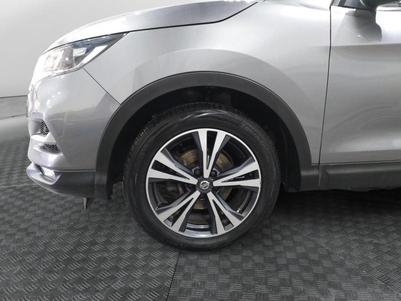 Used NISSAN Qashqai 1.2L DIG-T 115ch N-Connecta Xtronic 129g 2018 Gris Squale € 12990 in Lesménils