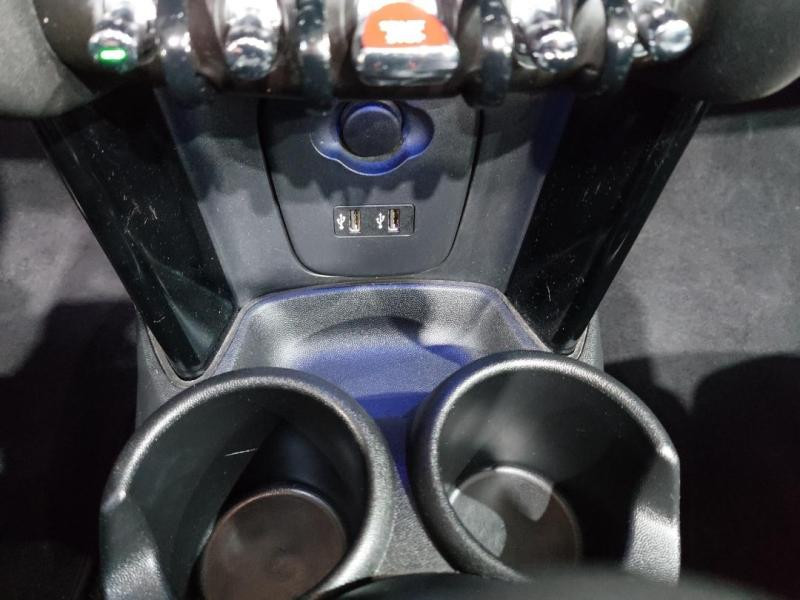 Occasion MINI Cabrio Cooper S 192ch Exquisite BVA7 Euro6d-T 2018 White Silver 17490 € à Lesménils