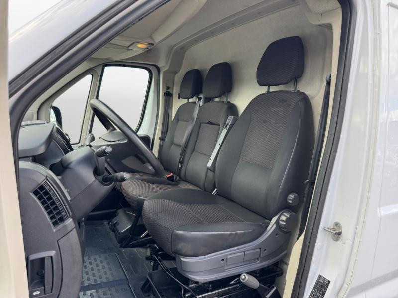 Used PEUGEOT Boxer Fg 333 L2H2 2.2 BlueHDi S&S 140ch Premium 2022 Blanc Icy € 18490 in Lesménils