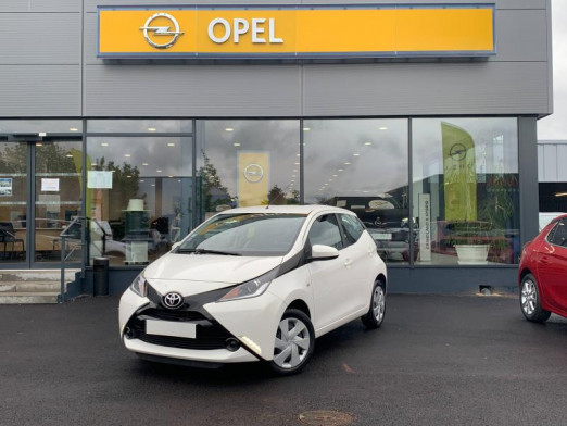 Occasion TOYOTA Aygo 1.0 69 X-play Caméra Clim Limiteur 2017 Blanc 8 590 € à Sélestat