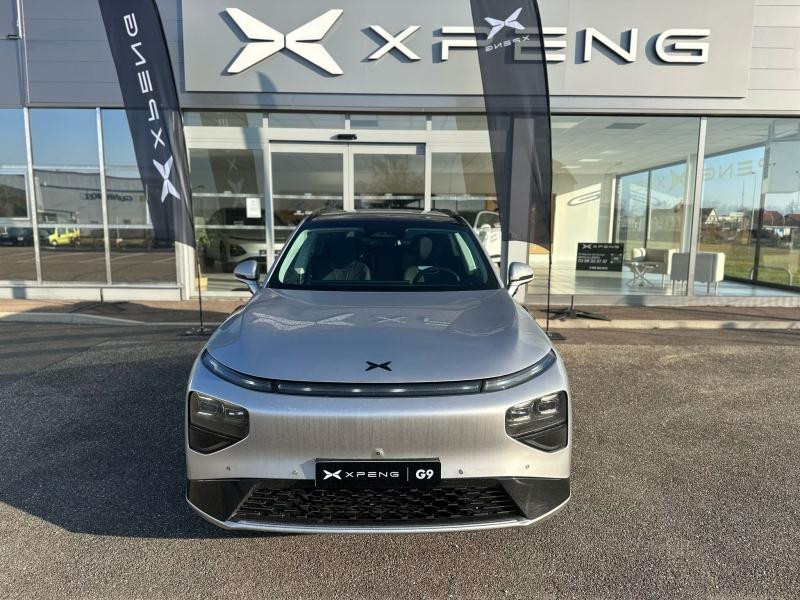 Used XPENG G9 Performance 551ch 4x4 520kms d'autonomie recharge rapide -20min 2024 Silver Frost € 59990 in Mulhouse