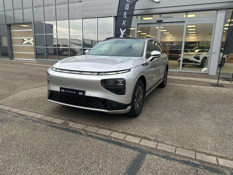 Occasion XPENG G9 Standard pack premium dynaudio attelage 460 km d'autonomie recharge 20min 2024 Silver Frost 51990 € à Mulhouse