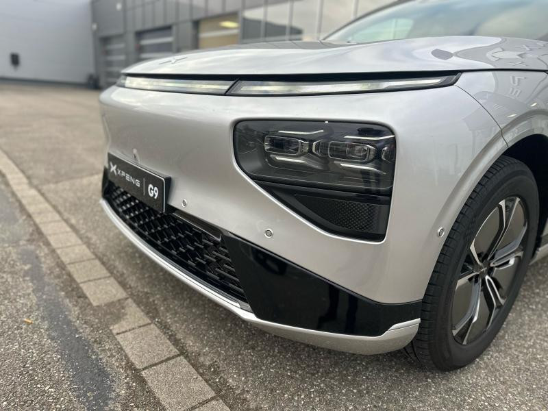 Occasion XPENG G9 Standard pack premium dynaudio attelage 460 km d'autonomie recharge 20min 2024 Silver Frost 51990 € à Mulhouse
