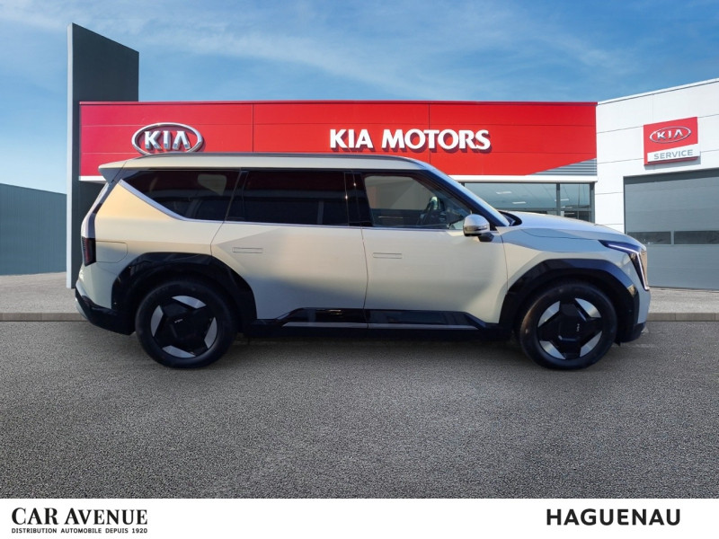 Occasion KIA EV9 204ch Earth 2WD 2023 Gris Ivoire Glossy métallisé 56490 € à Mulhouse