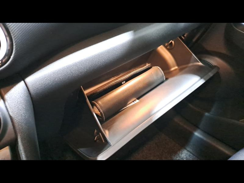 Occasion HYUNDAI Kona 1.6 GDi 141ch Hybrid Creative DCT6 Garantie 1an CarPlay Caméra Angles morts 2020 Atlas White 18990 € à Mulhouse