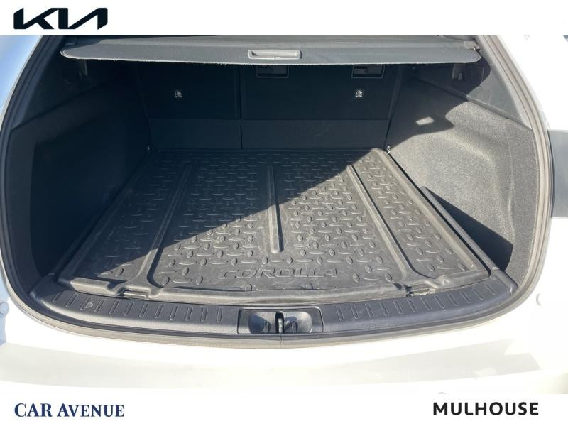 Occasion TOYOTA Corolla 1.8 140ch Dynamic MY23 2024 Blanc lunaire nacre 24490 € à Mulhouse