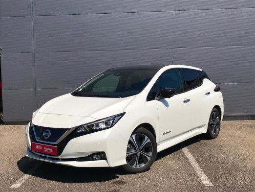 Occasion NISSAN Leaf 150 40kWh Tekna 2018 Eligible bonus ecologique 2018 Blanc Lunaire+toit+rétros Noir 21 988 € à Monswiller