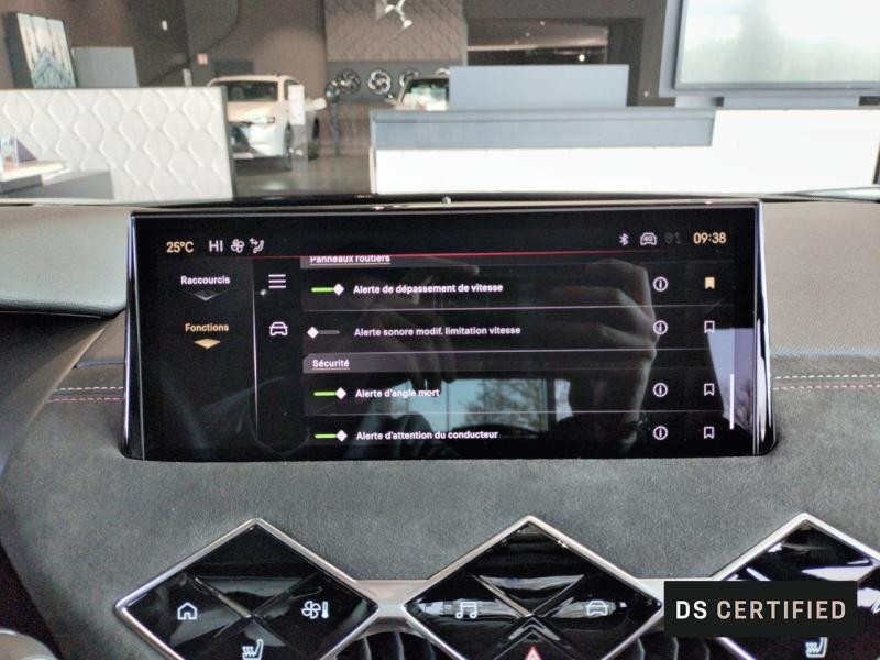 Used DS DS 3 1.2 Hybride 136ch Edition France 2025 Noir Perla Nera (N) € 33990 in Metz