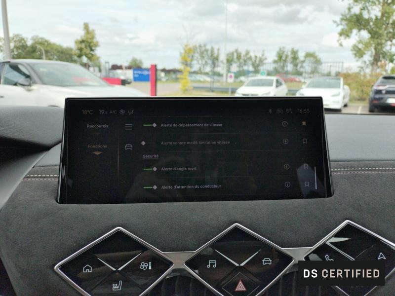 Used DS DS 3 1.2 Hybride 136ch Edition France 2025 Vol de Nuit (N) - Toit Noir € 33490 in Metz
