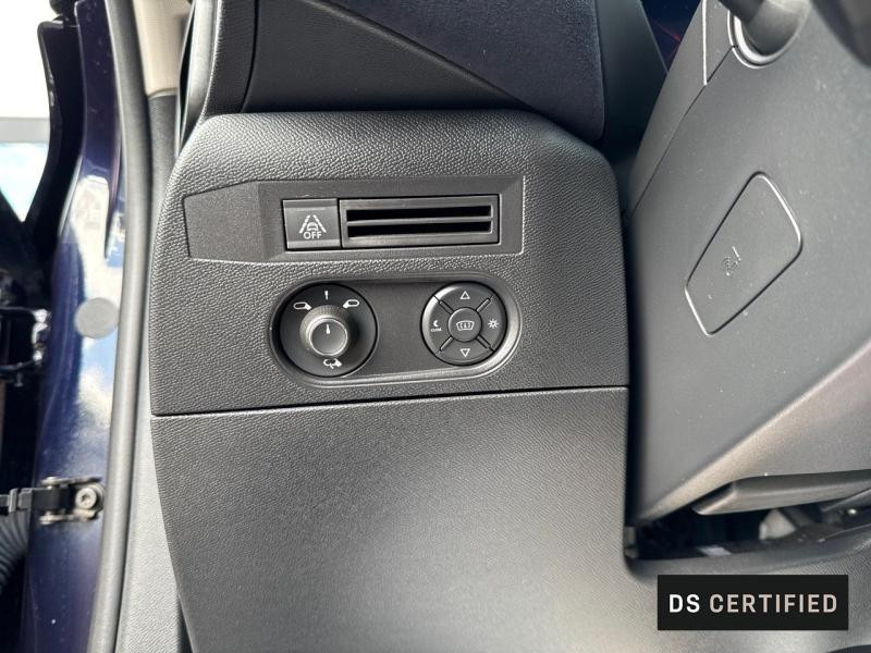 Used DS DS 3 Crossback PureTech 130ch Ines de la Fressange Paris 2021 Bleu Encre (M) - Toit Noir Perla Nera € 15790 in Metz