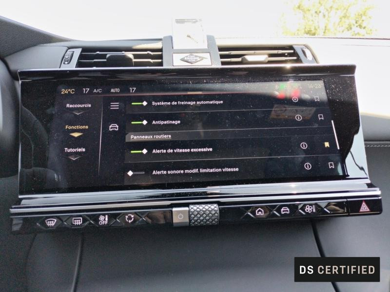 Used DS DS 7 Crossback 1.6 Plug-in Hybrid 4x4 300ch Pallas 2025 Vol de Nuit (N) € 54990 in Metz