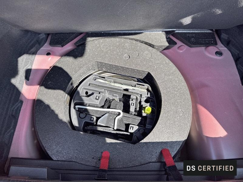 Occasion DS DS 3 Crossback PureTech 130ch So Chic Automatique 7cv 2021 Rouge Rubi (M) - Toit Noir Perla Nera 18490 € à Nancy