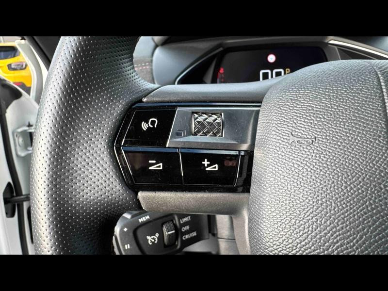 Occasion DS DS 3 Crossback BlueHDi 130ch Performance Line Automatique 2022 Blanc Banquise - Toit Noir Perla N. 22490 € à Nancy