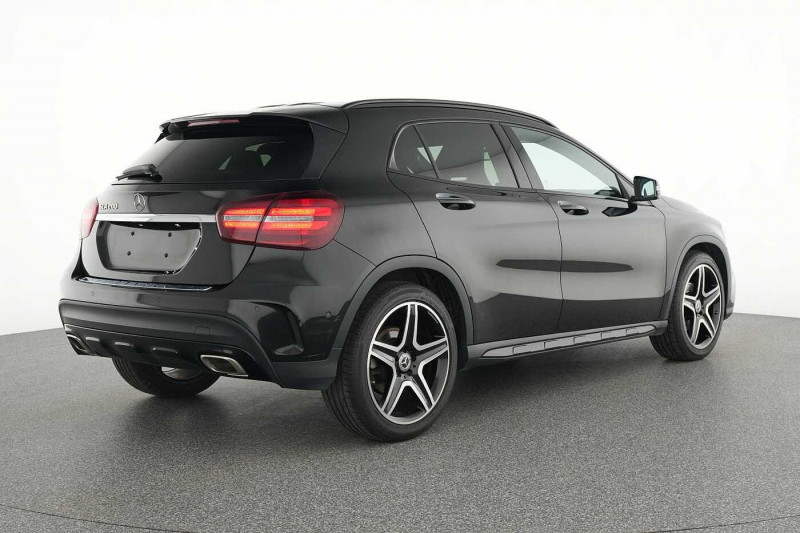 Used MERCEDES-BENZ GLA GLA 200 AMG Line 2019 Noir € 28890 in Eupen