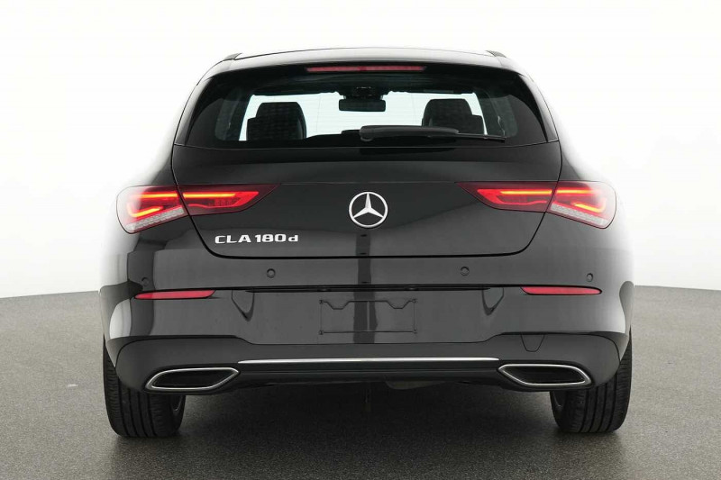 Used MERCEDES-BENZ CLA 180 Shooting Brake CLA 180 d Shooting Brake 2023 Noir € 32890 in Eupen